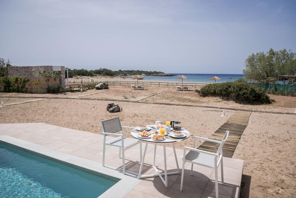 Cedar Bay Beachside Villas Palaiochora Exteriér fotografie