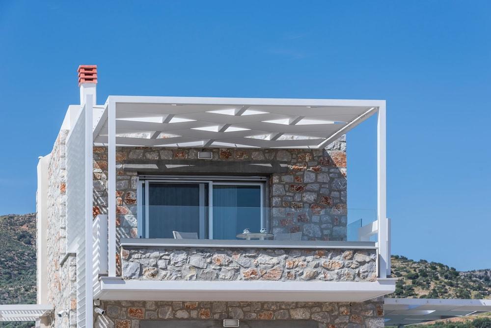 Cedar Bay Beachside Villas Palaiochora Exteriér fotografie
