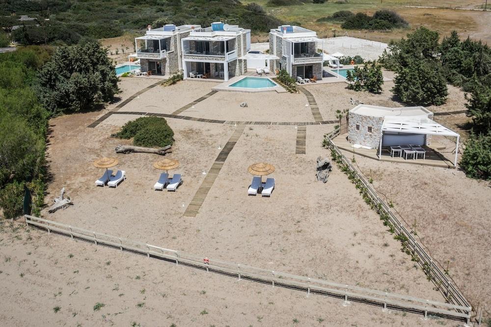 Cedar Bay Beachside Villas Palaiochora Exteriér fotografie