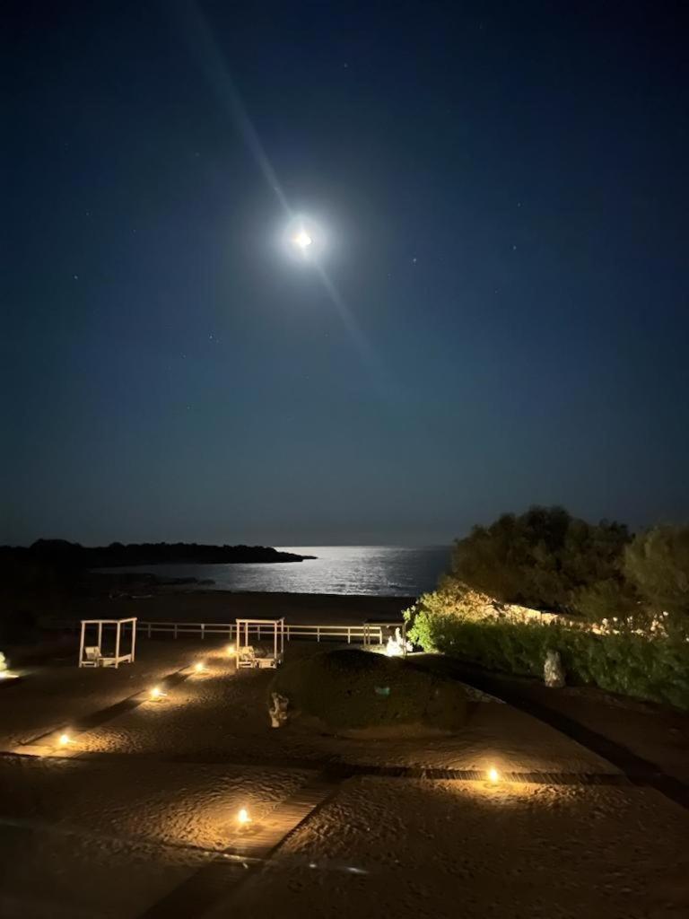 Cedar Bay Beachside Villas Palaiochora Exteriér fotografie