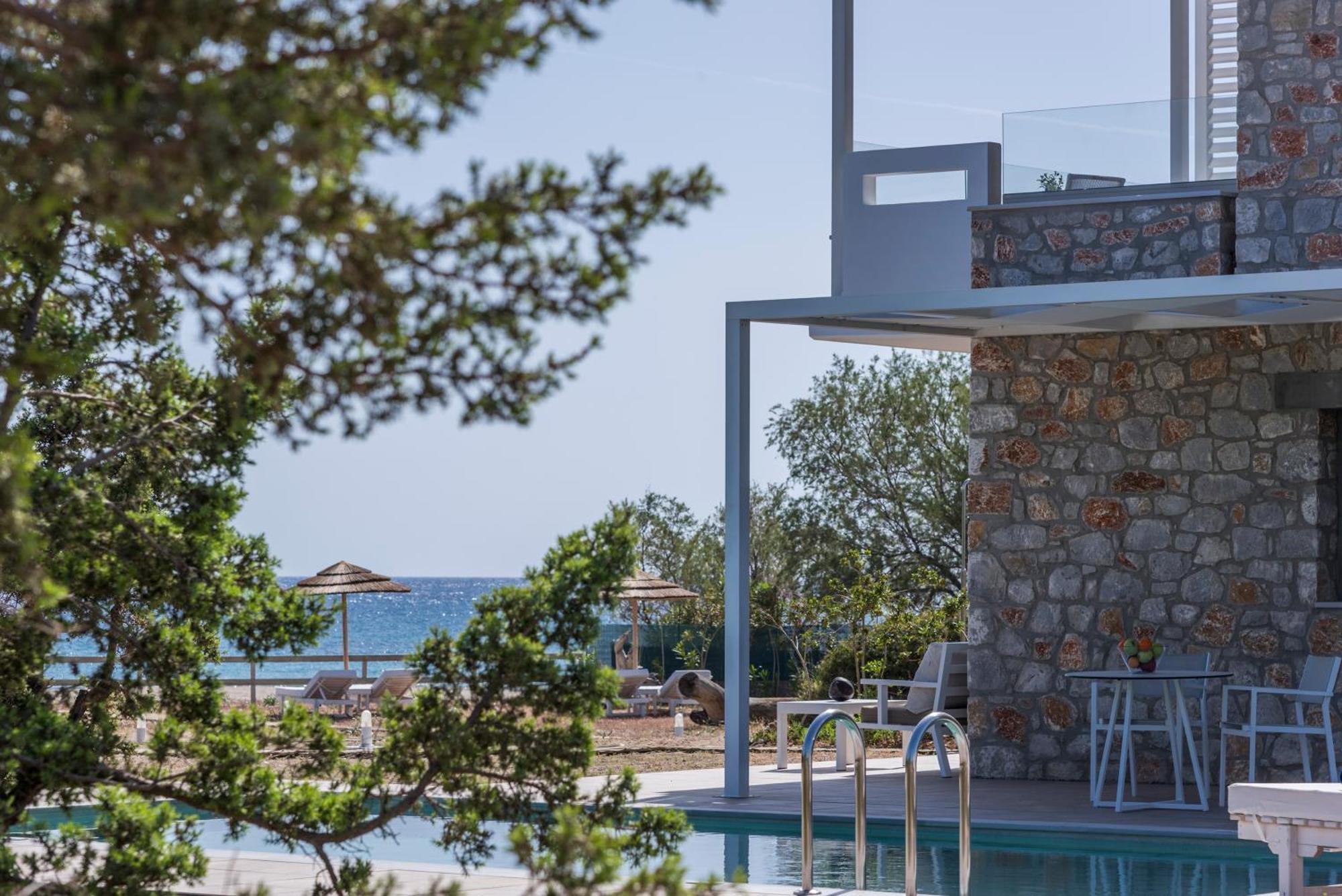 Cedar Bay Beachside Villas Palaiochora Exteriér fotografie
