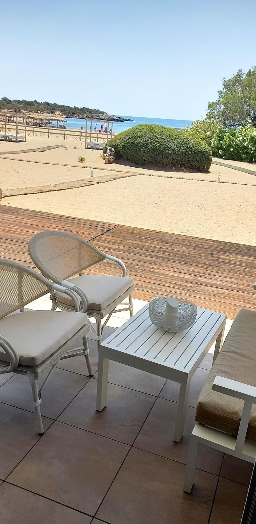 Cedar Bay Beachside Villas Palaiochora Exteriér fotografie