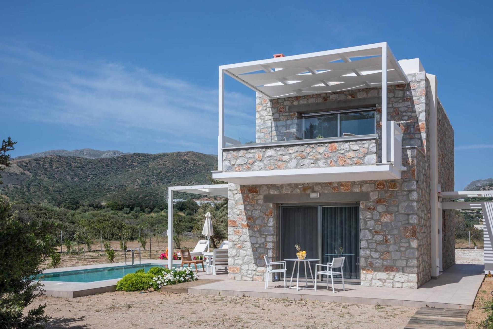 Cedar Bay Beachside Villas Palaiochora Exteriér fotografie