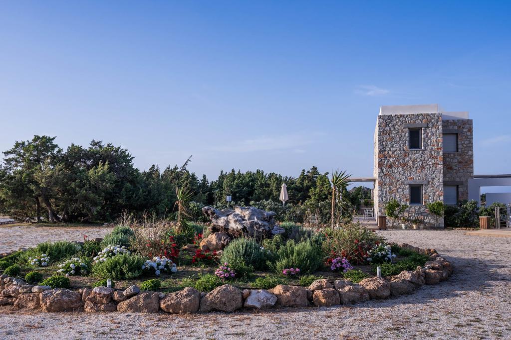 Cedar Bay Beachside Villas Palaiochora Exteriér fotografie