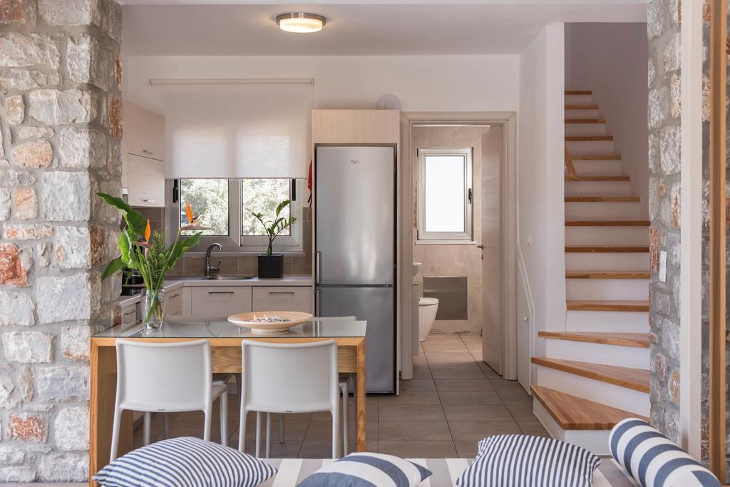 Cedar Bay Beachside Villas Palaiochora Exteriér fotografie