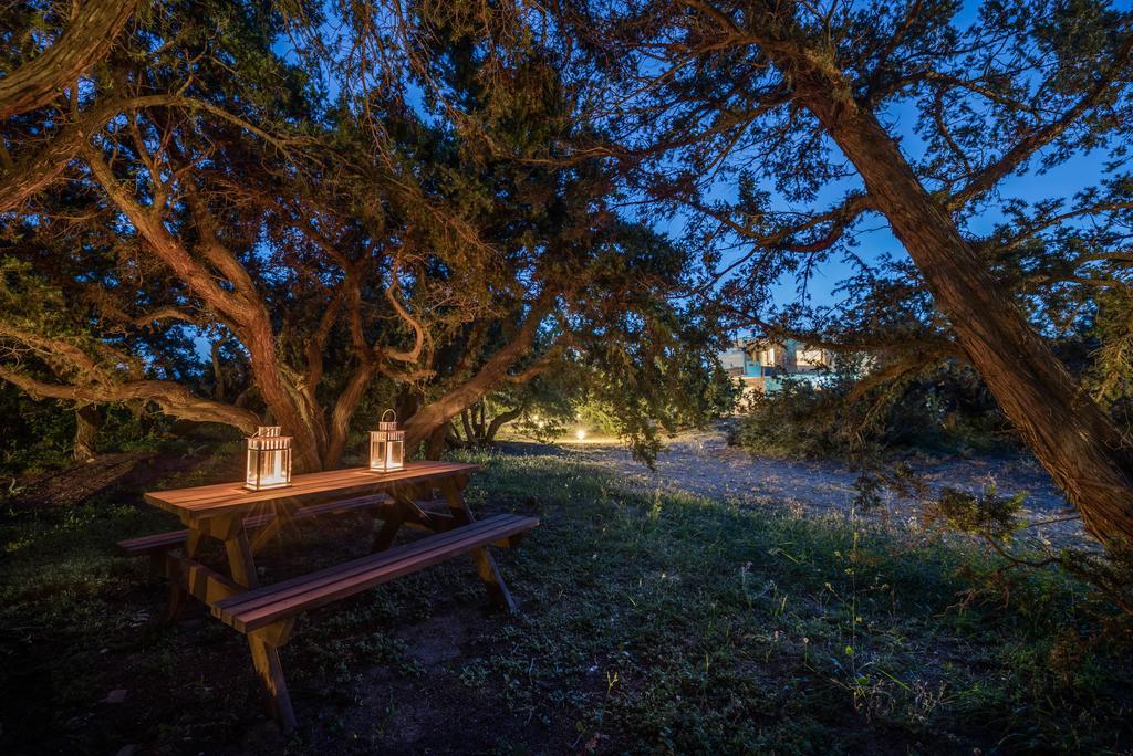 Cedar Bay Beachside Villas Palaiochora Exteriér fotografie