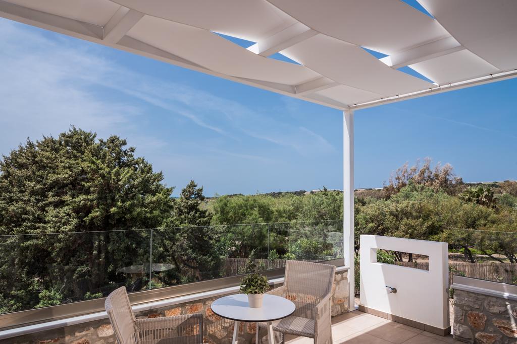 Cedar Bay Beachside Villas Palaiochora Exteriér fotografie