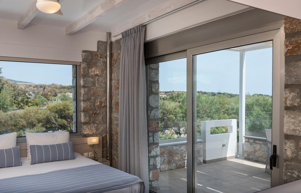 Cedar Bay Beachside Villas Palaiochora Exteriér fotografie