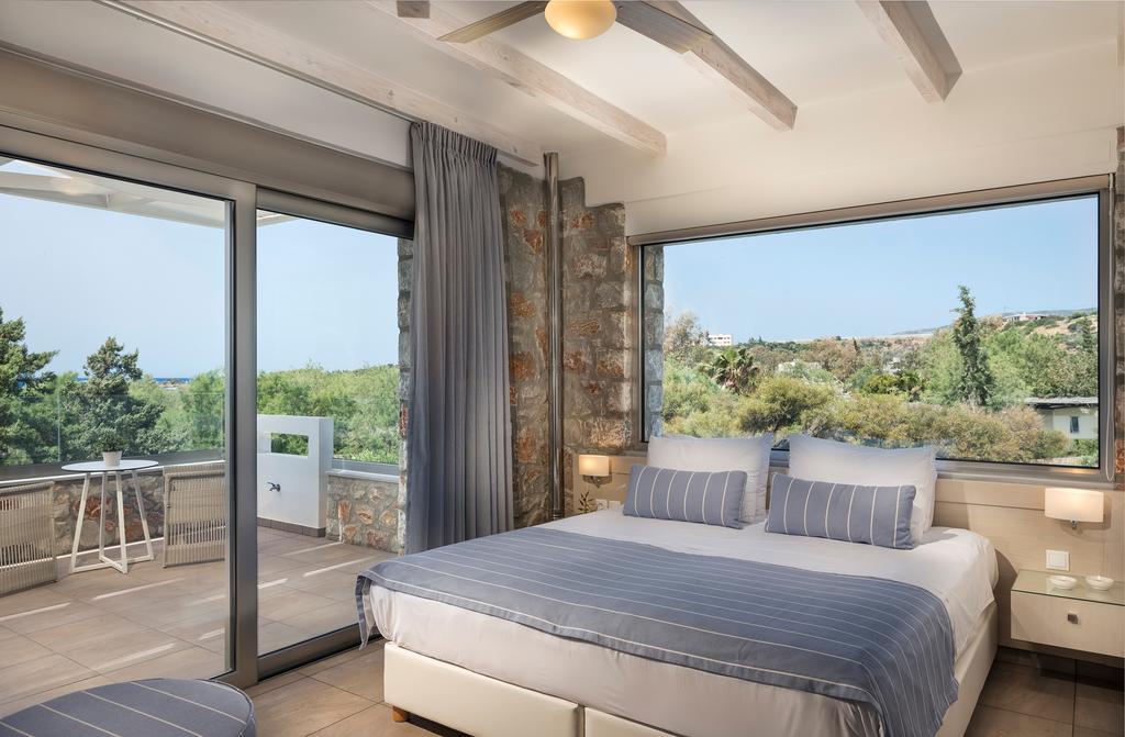 Cedar Bay Beachside Villas Palaiochora Exteriér fotografie